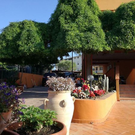 Casa Vacanze Villa Carmela Porto Torres Exterior foto